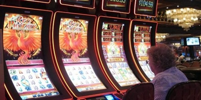 Canadians do not support gambling expansion poll suggests